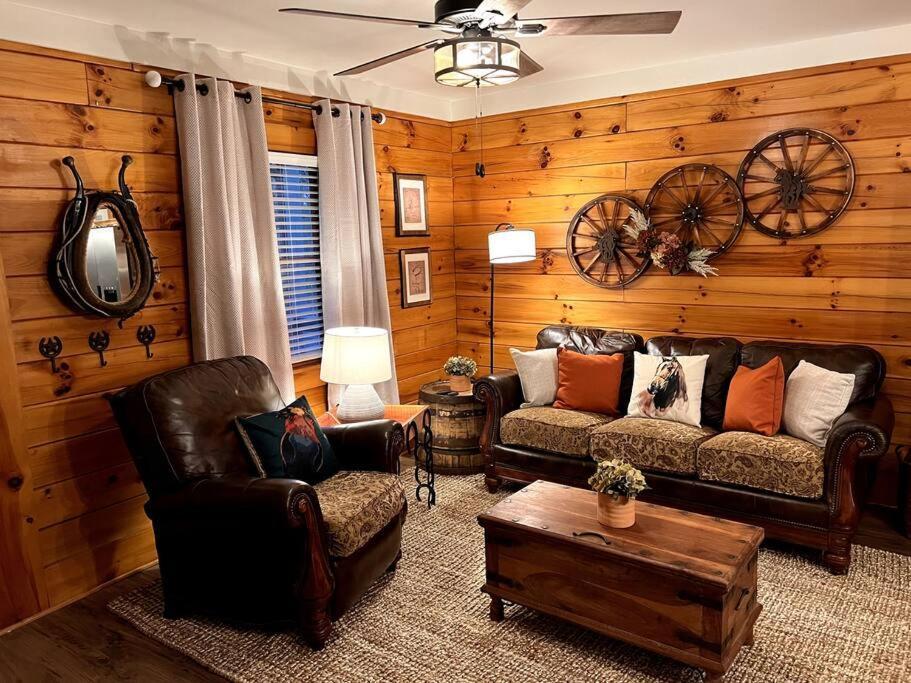 The Horse Cabin At Natural State Cabins Morning Star Exteriér fotografie
